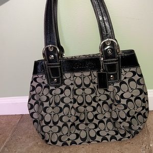 Coach Signature Black Patent Leather Shoulder Bag